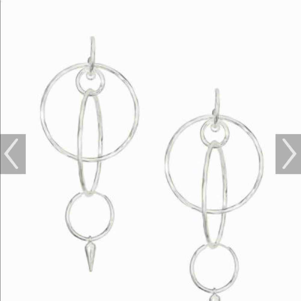 Stella and dot interlocking gold hoop earrings